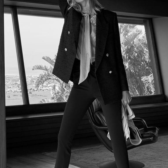 GORGEOUS ZARA NWT Flower Blouse - Picture 3 of 10